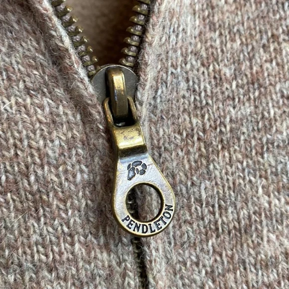 Pendleton wool vest - Picture 5 of 8